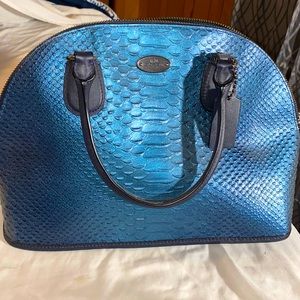 EUC authentic Coach purse